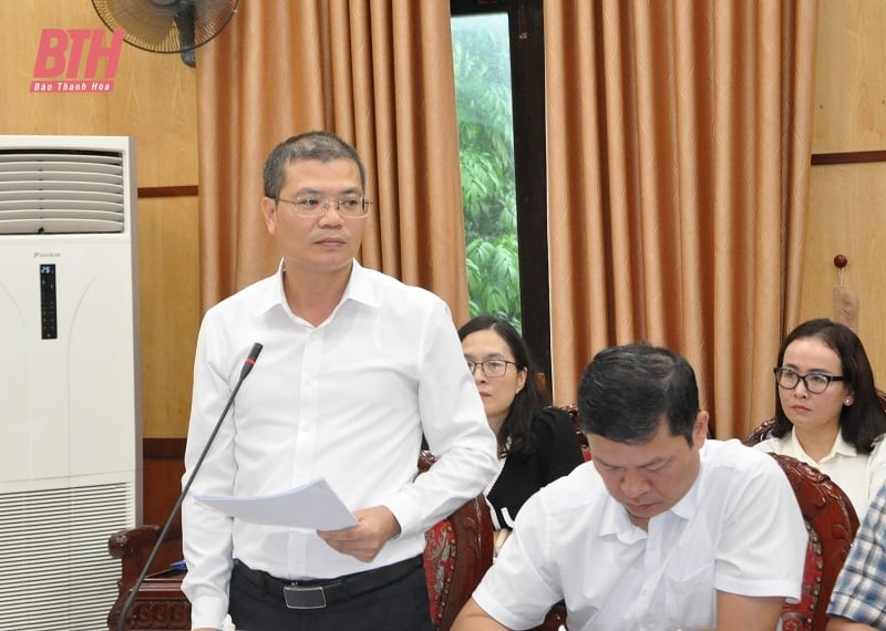 Implementar sincrónicamente soluciones para mejorar la efectividad del desarrollo turístico en la provincia de Thanh Hoa.