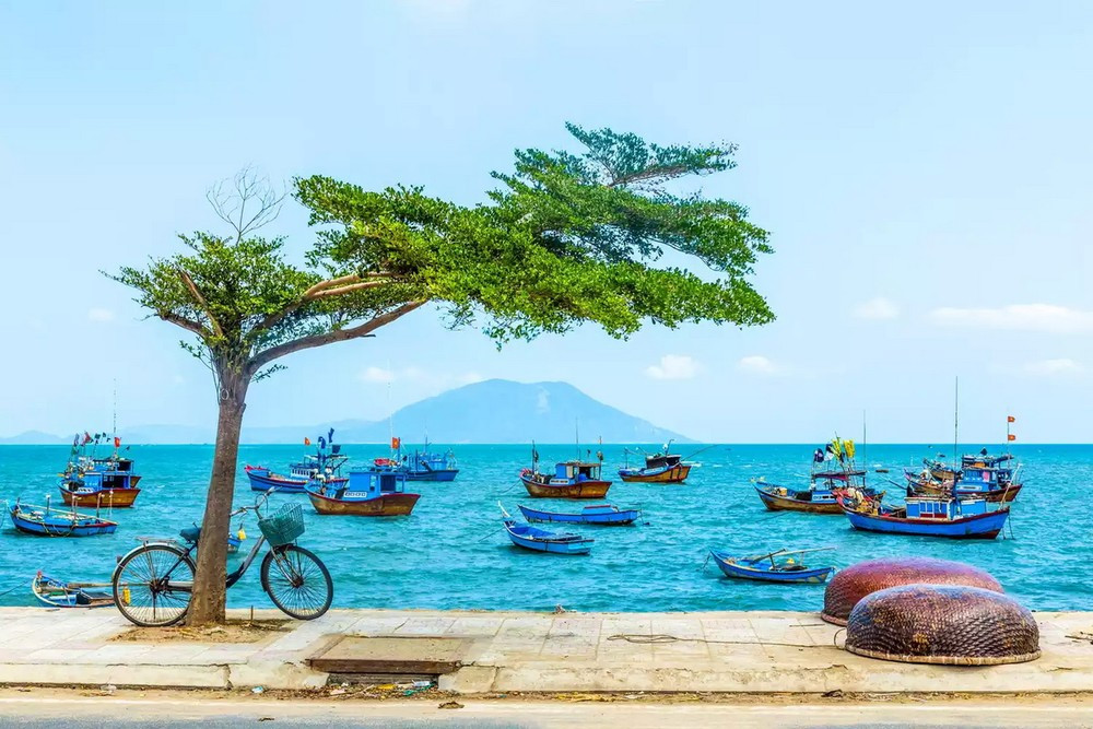 Plage de Nha Trang. (Source : Travel+Leisure)