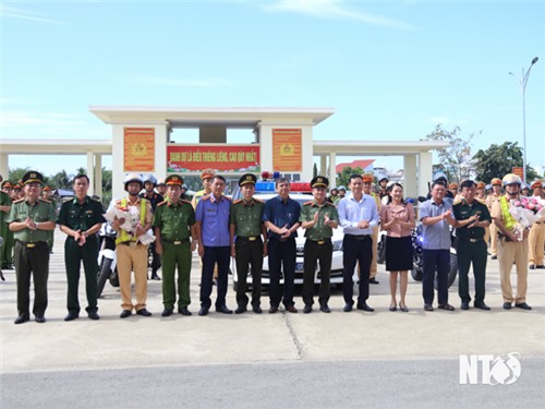 Launching a special emulation campaign to celebrate the 80th anniversary of the Traditional Day of the Vietnam People's Public Security Force