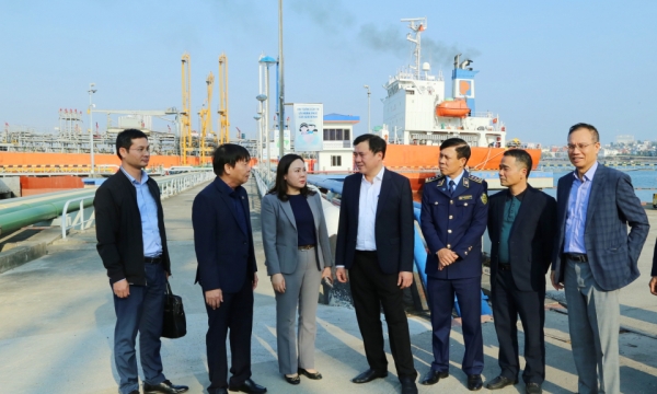 Deputy Minister of Industry and Trade inspects the work of ensuring gasoline and oil supply in the province