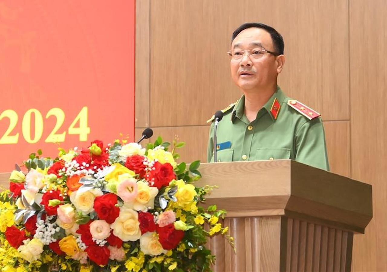 Teniente General Pham The Tung, Viceministro de Seguridad Pública.