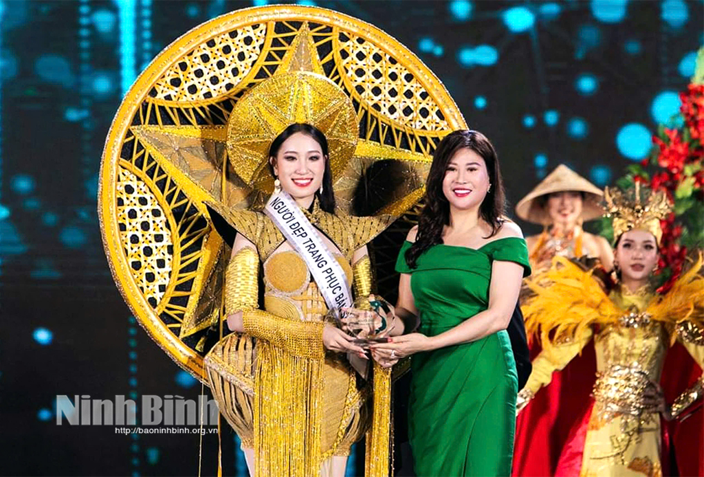 สาวงามเมืองนิญบิ่ญคว้ารางวัลจากการประกวด Miss Vietnam Global Tourism Contest 2024