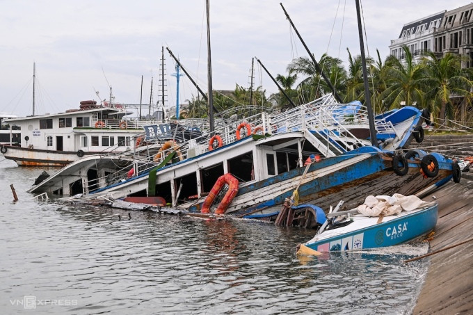 A cruise ship sunk by Typhoon Yagi at Tuan Chau International Port, Ha Long City, Quang Ninh Province, September 8. Photo: Giang Huy