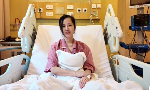 La diva Hong Nhung a un cancer