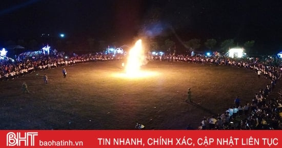 Thiếu nhi Hà Tĩnh vui múa hát tập thể, dân vũ và trò chơi dân gian