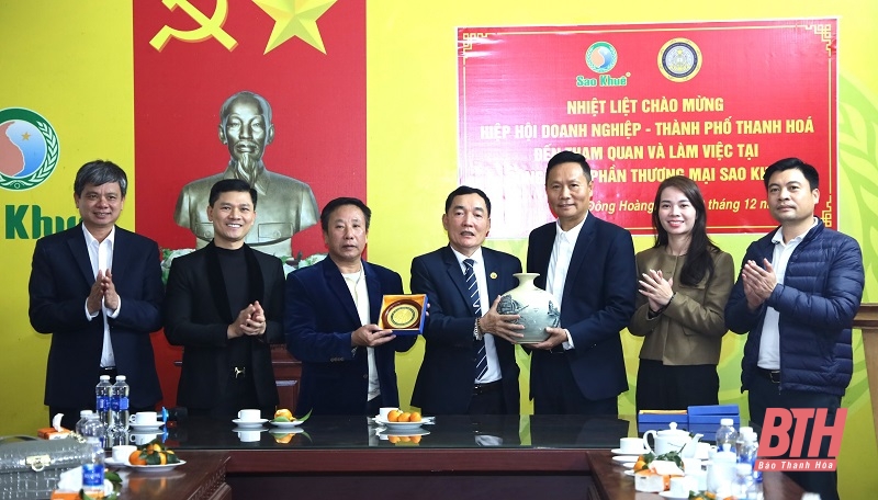 Visit and connect production and business at Sao Khue Trading Joint Stock Company