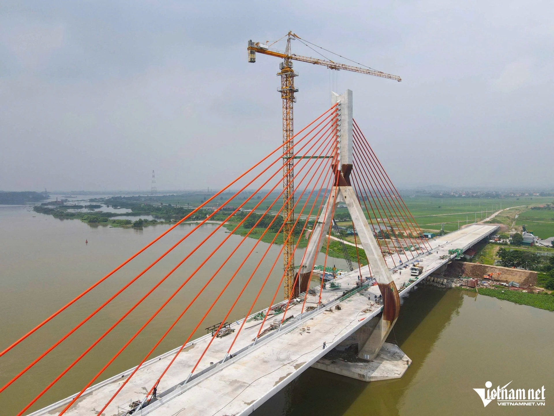 Die Dong Viet-Brücke, die Bac Giang und Hai Duong verbindet, wurde nicht wie geplant für den Verkehr freigegeben.