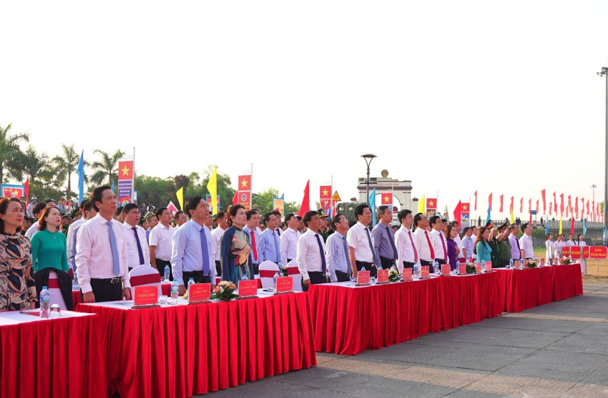 le thuong co thong nhat non song tai doi bo hien luong - ben hai hinh anh 6