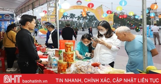 Hơn 100 gian hàng giới thiệu nông sản tiêu biểu Hà Tĩnh