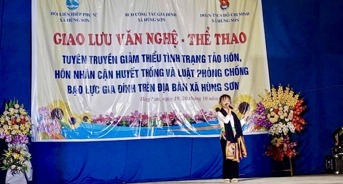 Hình thức giao lưu văn hóa thu hút đông đảo người dân tham gia, trong đó có trẻ vị thành niên, là đối tượng cần tuyên truyền, nâng cao nhận thức; do vậy, hiệu quả công tác tuyên truyền, phổ biến GDPL bằng hình thức sân khấu hóa có sự lan tỏa lớn 