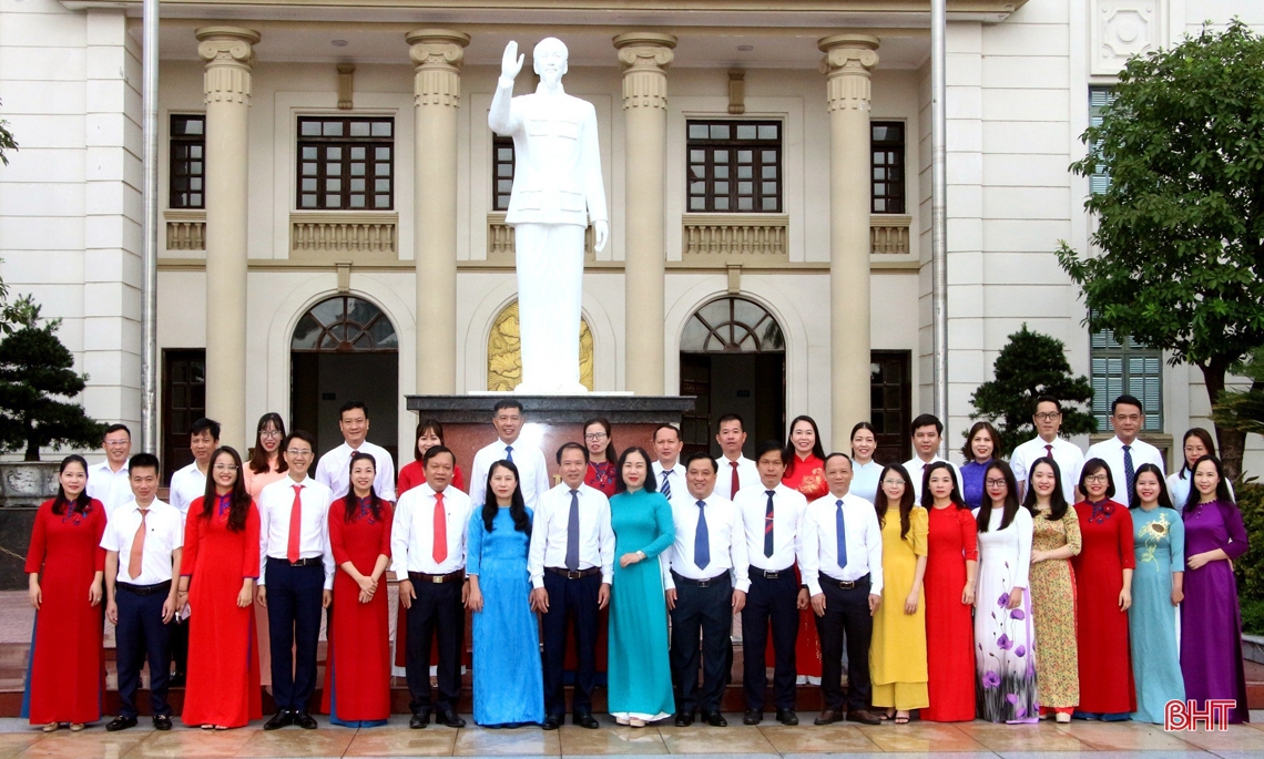 30 năm Văn phòng Đoàn ĐBQH và HĐND tỉnh: Thường xuyên đổi mới, góp phần nâng cao hiệu quả hoạt động của cơ quan dân cử