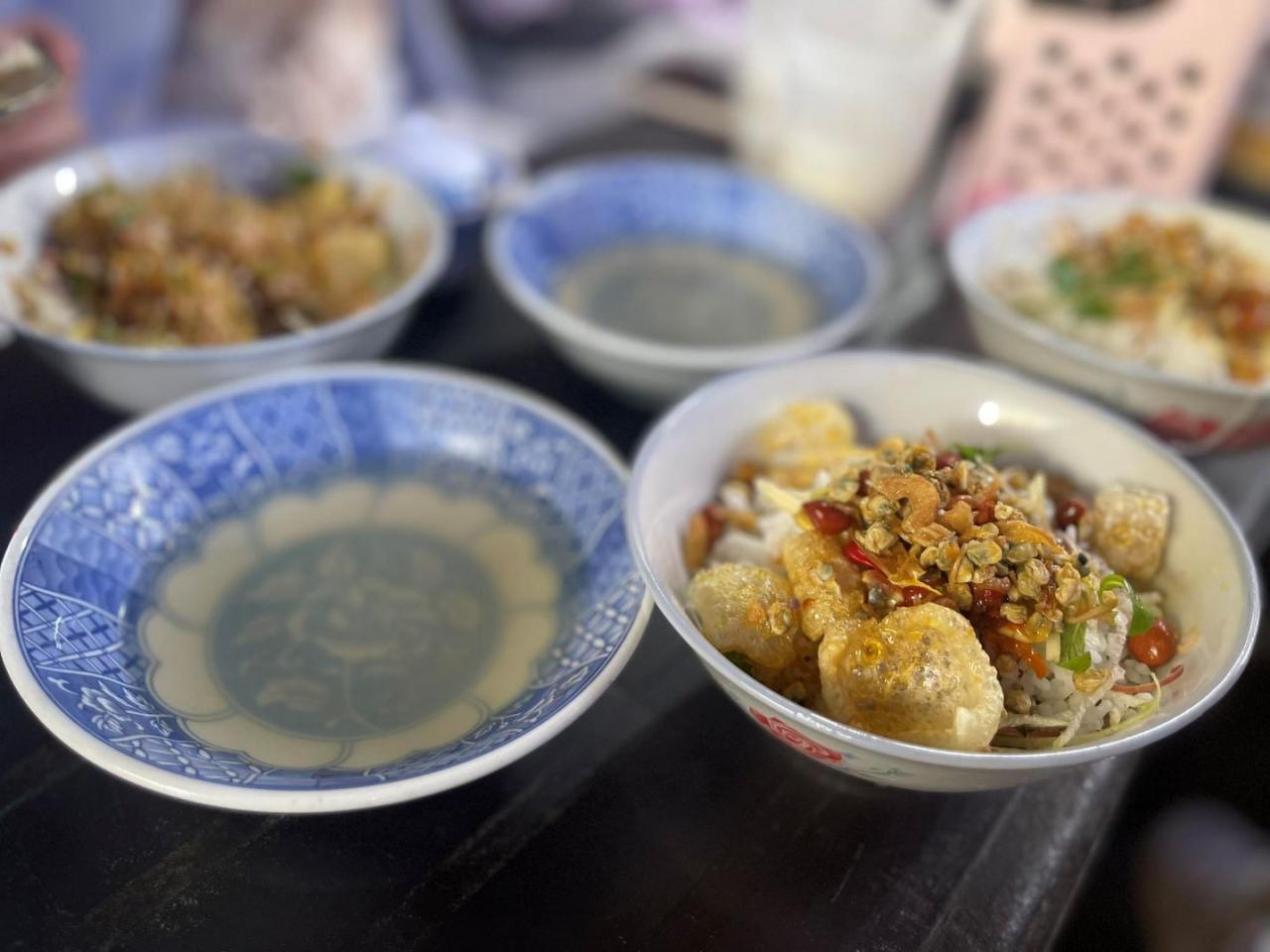 Hue has long been famous for its rich and sophisticated cuisine, of which mussel rice and mussel vermicelli are typical dishes that cannot be missed. Photo: Nguyen Dat