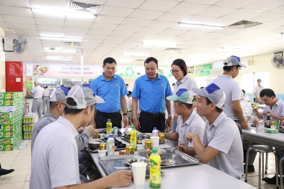 Thêm gắn kết với người lao động qua "Bữa cơm Công đoàn" - Ảnh 1