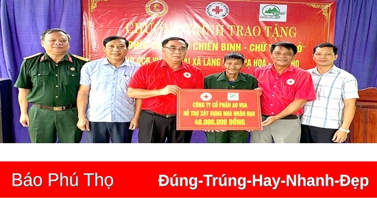 Bàn giao Nhà nhân đạo cho cựu chiến binh tại Hạ Hòa