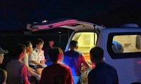 沿岸警備隊が魚倉で窒息する漁師を救助
