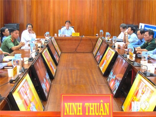 Conférence sur le programme national cible pour la renaissance et le développement culturels, la construction du peuple vietnamien