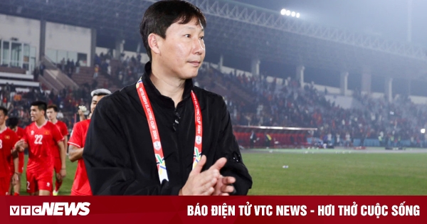 Coach Kim Sang Sik revealed that he is taking his family to Vietnam to celebrate Lunar New Year.