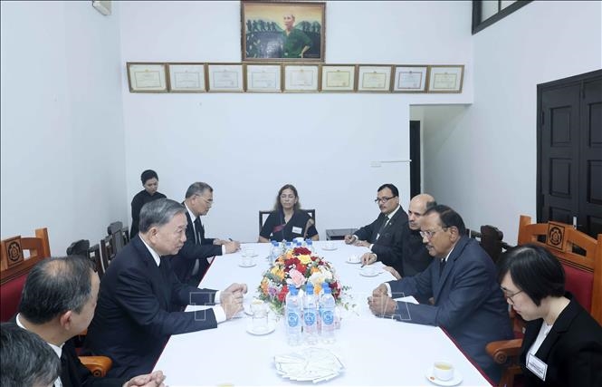 Promoting bilateral relations between Vietnam and South Korea, India and Algeria