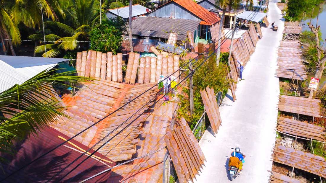 Aldea de papel de arroz Thuan Hung durante la temporada del Tet. Foto: Ta Quang