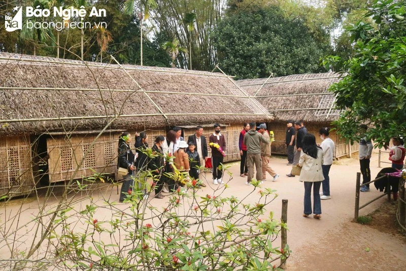 Nghe An ផ្សព្វផ្សាយទេសចរណ៍ ប្រភពទេសចរណ៍នៅទីក្រុងហូជីមិញ