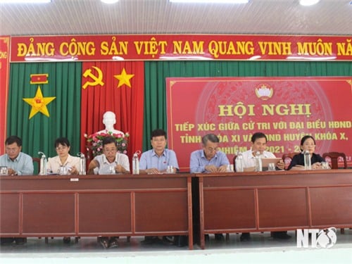 Provincial People's Council delegates meet voters in An Hai commune