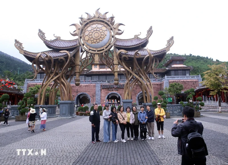 Experience to have a safe and economical Tet holiday trip