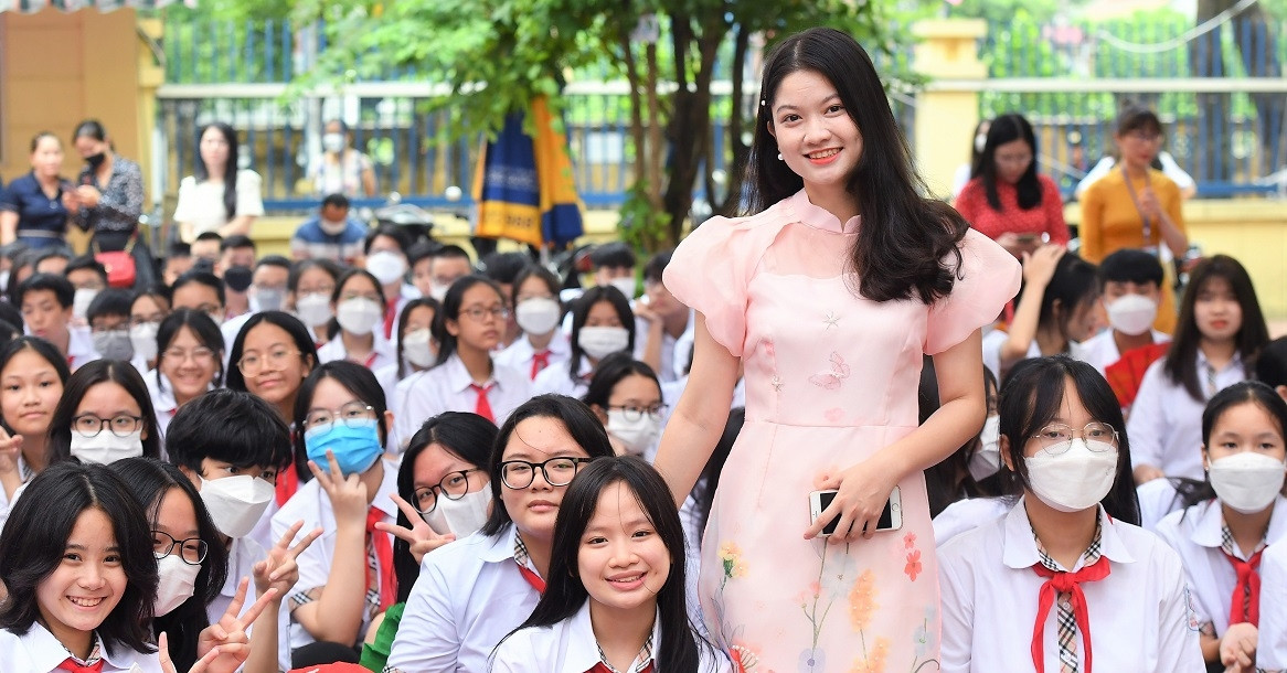 Good news for thousands of teachers in Hanoi at the end of the year