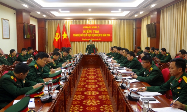 Le commandement de la 3e région militaire procède à une inspection complète du commandement militaire provincial de Quang Ninh