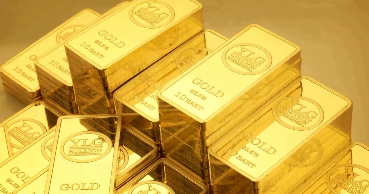 Gold price fluctuates; USD exchange rate goes up