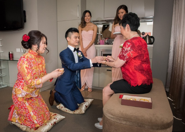 Cô dâu mới cưới vay nhà chồng gần 1 tỷ đồng rồi biến mất, bố chồng bối rối kiện công ty mai mối: 