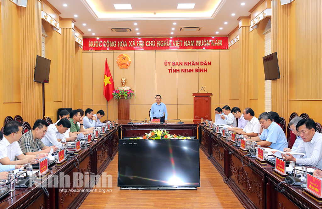 Lenkungsausschusssitzung zur Umsetzung des Investitionsprojekts für den Bau der Schnellstraße Ninh Binh – Hai Phong und des Projekts zur Erweiterung der Schnellstraße Cao Bo – Mai Son