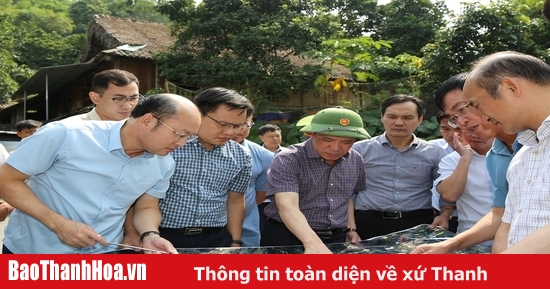 Phó Bí thư Thường trực Tỉnh uỷ Lại Thế Nguyên khảo sát phương án thực hiện dự án Đường giao thông kết nối liên vùng