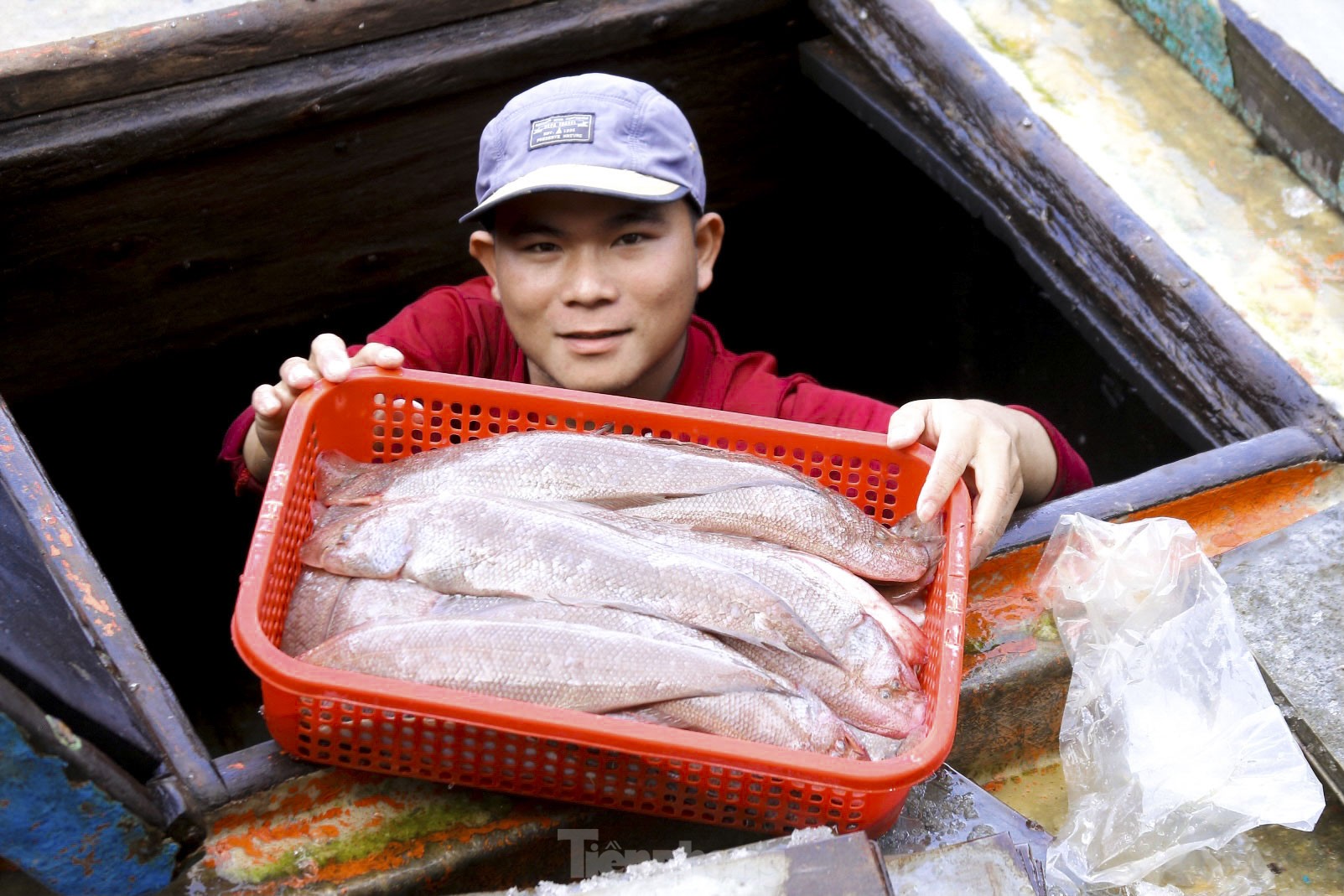 អ្នកនេសាទកណ្តាលមានដំណើរស្ទូចត្រីចុងឆ្នាំ រូបថត ២១