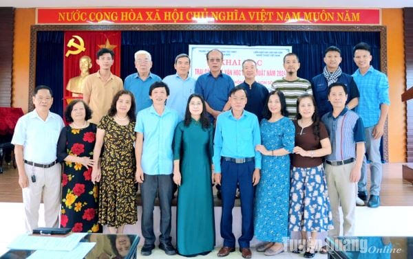 Văn nghệ sỹ Tuyên Quang tham gia Trại sáng tác văn học nghệ thuật tại Tam Đảo