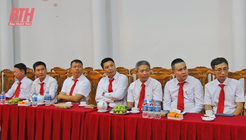 Thanh Hoa Power Construction Joint Stock Company feiert 20 Jahre vietnamesischen Unternehmertag (13. Oktober)