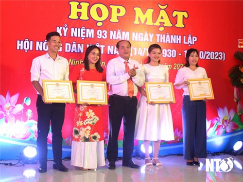 Concurso de canto de agricultores de Ninh Thuan 2023