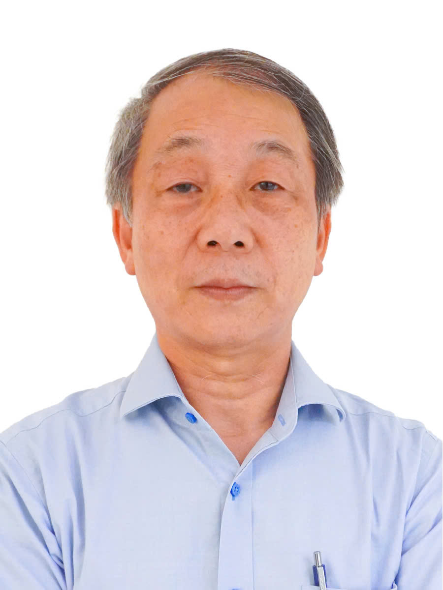 Assoc.Prof.Dr. Pham Van Loi.