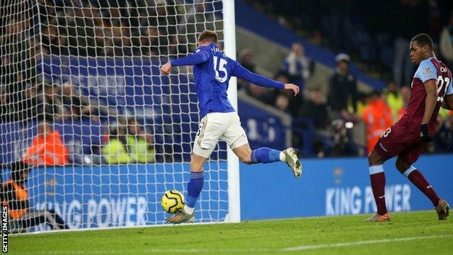 Leicester 4-1 West Ham : victoire de routine pour les Foxes malgré la défaite de Jamie Vardy - BBC Sport