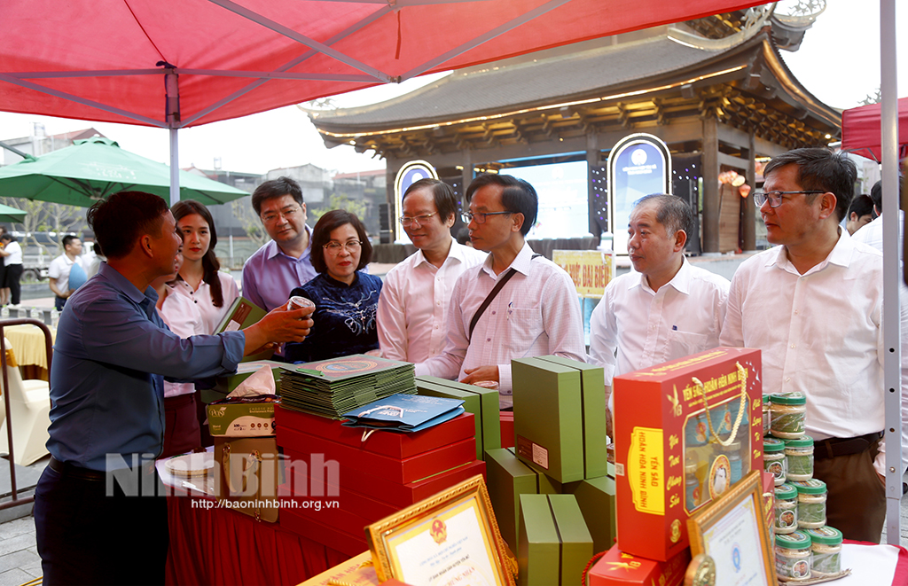 Exhibition day to honor typical cooperative products