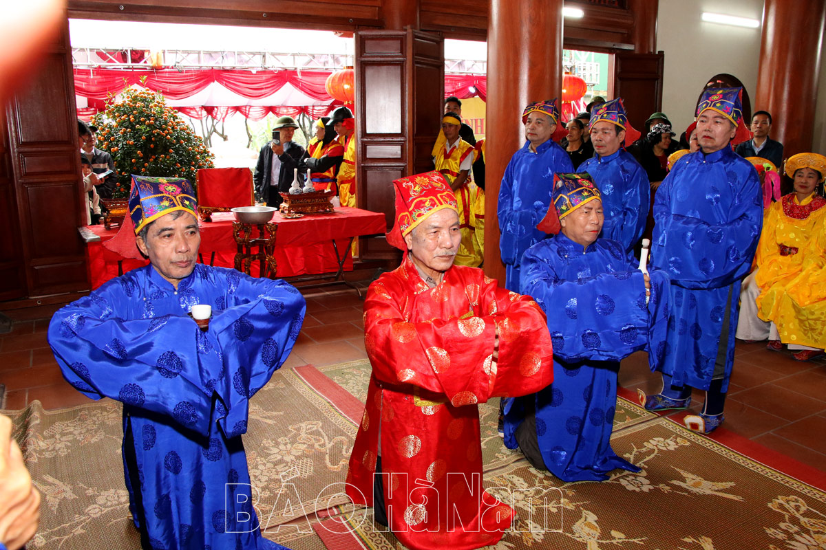Khai hội đình Hương Cát – phường Duy Hải thị xã Duy Tiên