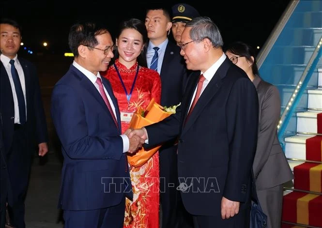 중화인민공화국 국무원 총리 리창, 베트남 공식 방문 시작