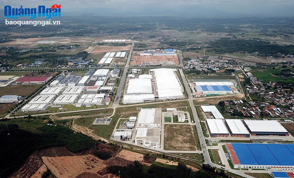 VSIP Quang Ngai Industrial Park project (Tinh Phong commune, Son Tinh) is promoting its effectiveness in attracting investment and developing industry. PHOTO: PV