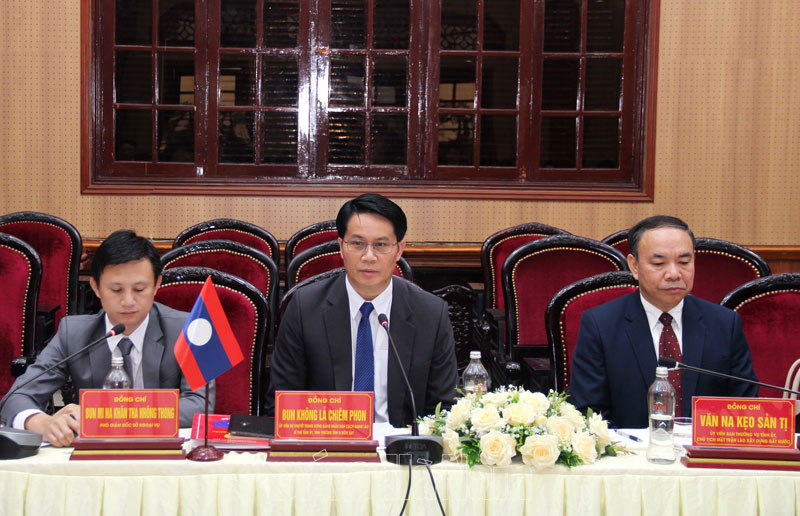 คณะผู้แทนระดับสูงจากแขวงอุดมไซ สปป.ลาว เยี่ยมชมและทำงานที่ฮานาม
