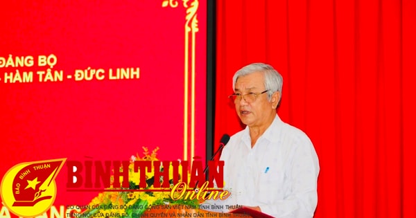 ផ្ទេរ និងទទួលគណៈបក្ស និងសមាជិកបក្សទៅមូលដ្ឋាន