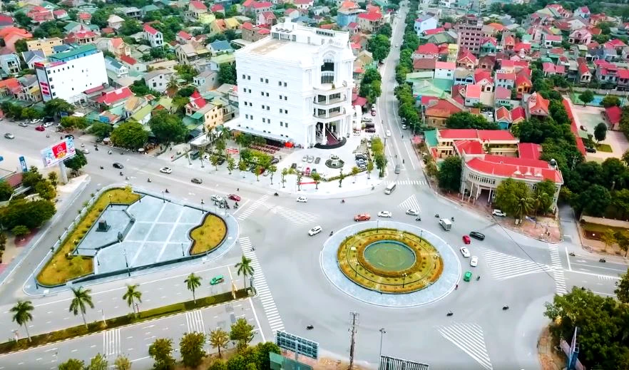 Preparándose para la inauguración del monumento a Lenin en la ciudad de Vinh