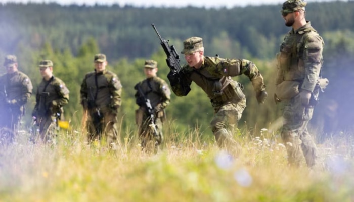 L'Europe de l'Est augmente son recrutement face à la menace d'une guerre généralisée