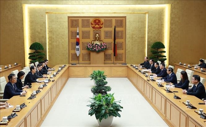 Promoting bilateral relations between Vietnam and South Korea, India and Algeria