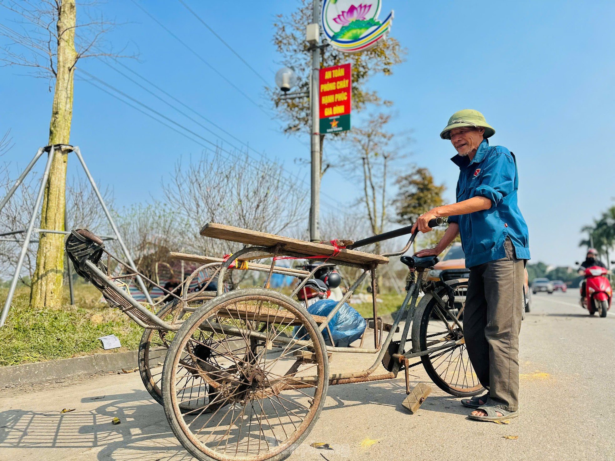 The profession of 'carrying Tet' to every home earns millions every day photo 4