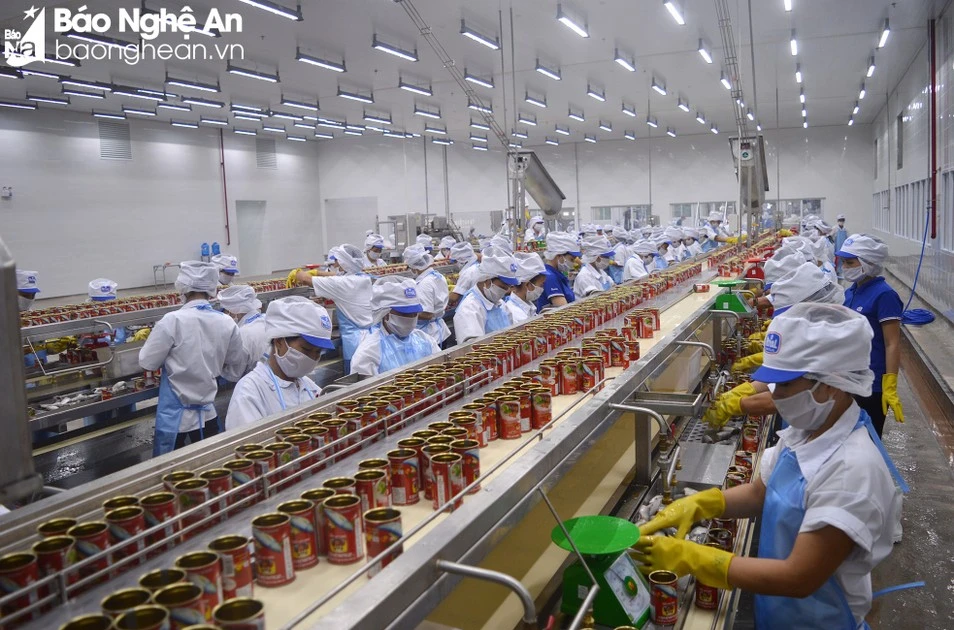 Nghe An développe l'industrie et l'artisanat rapidement et durablement