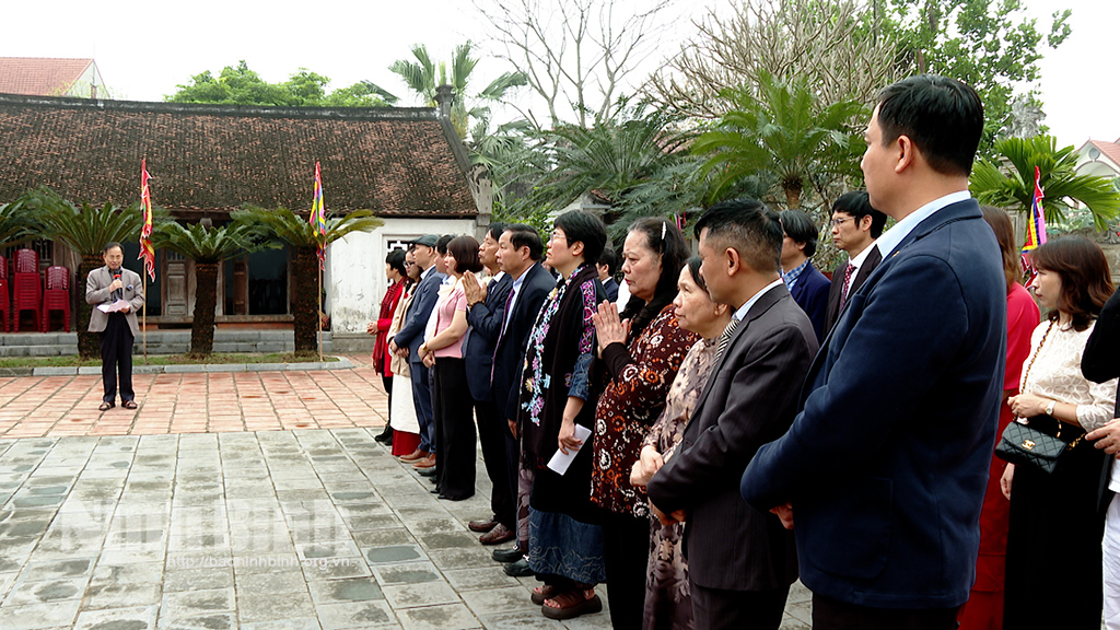 Tháng Ba về vùng đất sinh Vương sinh thánh